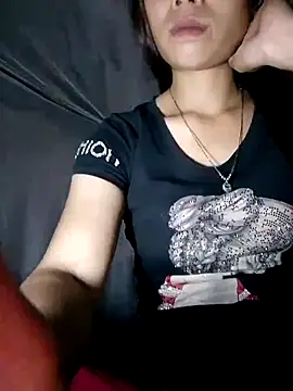 susi-love00 online show from October 16, 2:03 pm