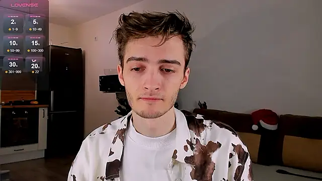 spider    man online show from January 9, 4:14 pm