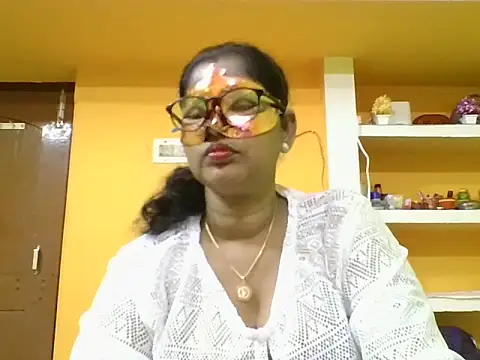 Snapshot of kavya1 chatting on October 20, 8:20 pm kavya1 online show from October 20, 8:20 pm
