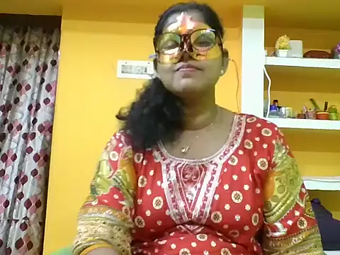 Snapshot of kavya1 chatting on October 18, 1:35 pm kavya1 online show from October 18, 1:35 pm