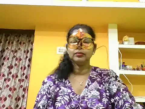 Snapshot of kavya1 chatting on October 21, 1:43 pm kavya1 online show from October 21, 1:43 pm