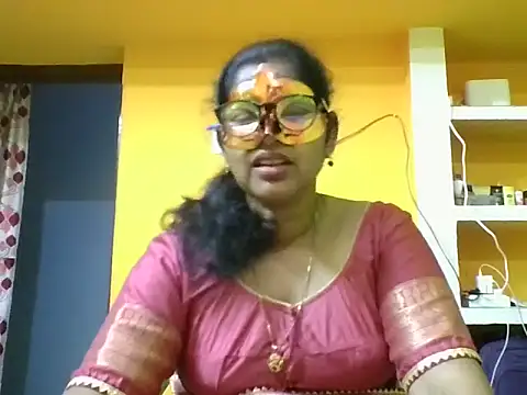 Snapshot of kavya1 chatting on September 18, 5:49 pm kavya1 online show from September 18, 5:49 pm