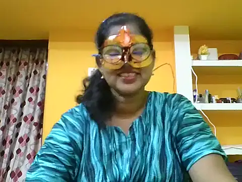 Snapshot of kavya1 chatting on October 9, 4:35 am kavya1 online show from October 9, 4:35 am