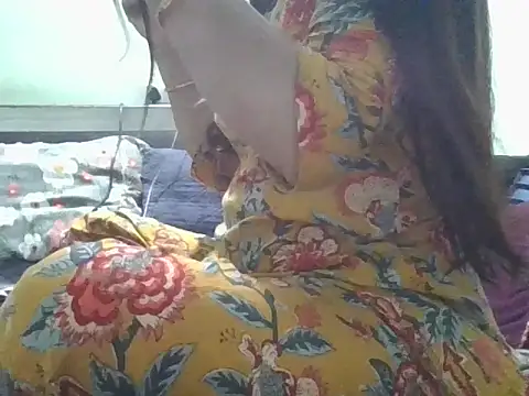 Snapshot of Roshani_hoty chatting on May 1, 4:45 pm Roshani hoty online show from May 1, 4:45 pm