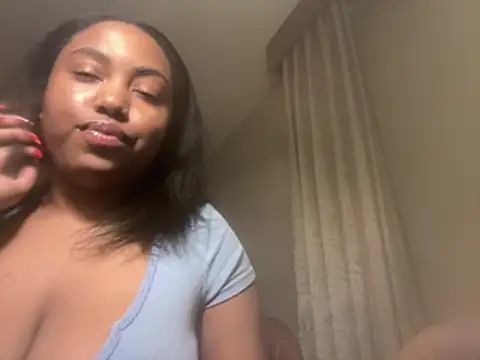 princesslivv online show from March 7, 1:01 am