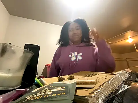 princesslivv online show from October 25, 7:03 pm