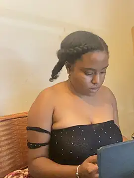 Snapshot of princesslivv chatting on June 4, 11:20 pm princesslivv online show from June 4, 11:20 pm