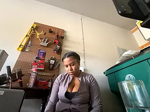 Snapshot of princesslivv chatting on January 14, 10:35 pm princesslivv online show from January 14, 10:35 pm