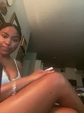 princesslivv online show from July 19, 2:42 am