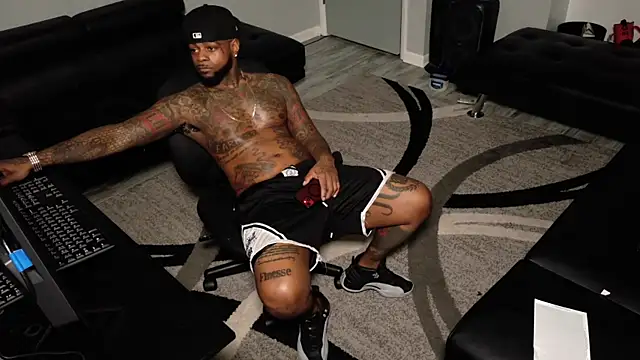 SLANGONDEMHOES online show from February 6, 1:07 pm