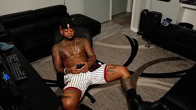 SLANGONDEMHOES online show from February 11, 6:19 pm