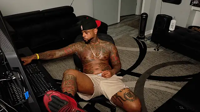 SLANGONDEMHOES online show from March 9, 8:01 pm