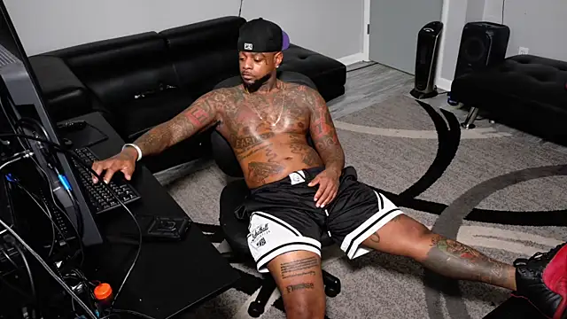 SLANGONDEMHOES online show from February 24, 8:42 pm