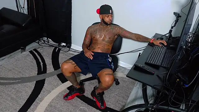 SLANGONDEMHOES online show from November 15, 9:30 pm