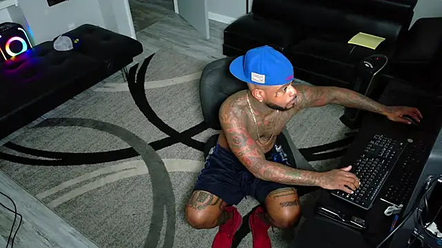 SLANGONDEMHOES online show from December 4, 6:29 pm