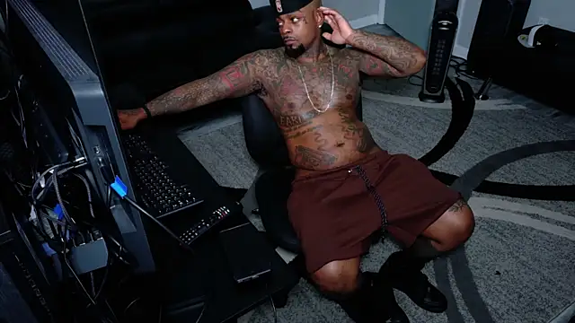 SLANGONDEMHOES online show from May 14, 3:14 am