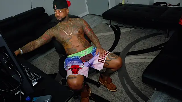 SLANGONDEMHOES online show from April 4, 1:17 pm