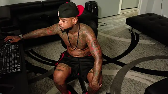 SLANGONDEMHOES online show from March 31, 9:17 pm