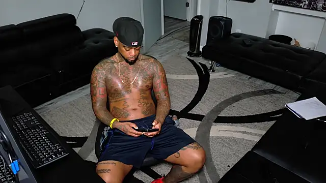 SLANGONDEMHOES online show from March 6, 2:34 pm