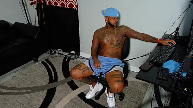 SLANGONDEMHOES online show from December 1, 4:52 pm