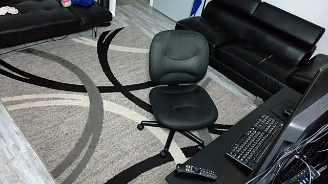 SLANGONDEMHOES online show from December 21, 6:09 pm