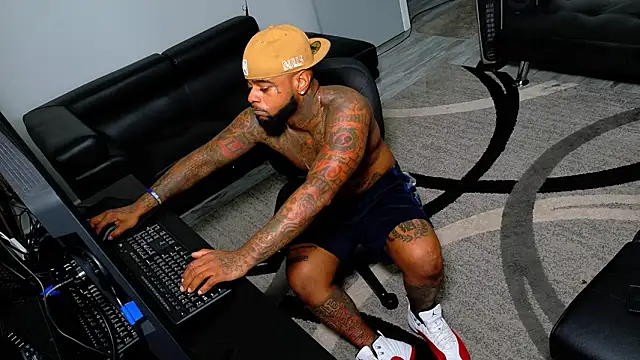 SLANGONDEMHOES online show from February 2, 7:46 pm