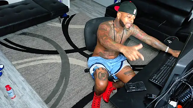 SLANGONDEMHOES online show from December 19, 3:36 pm