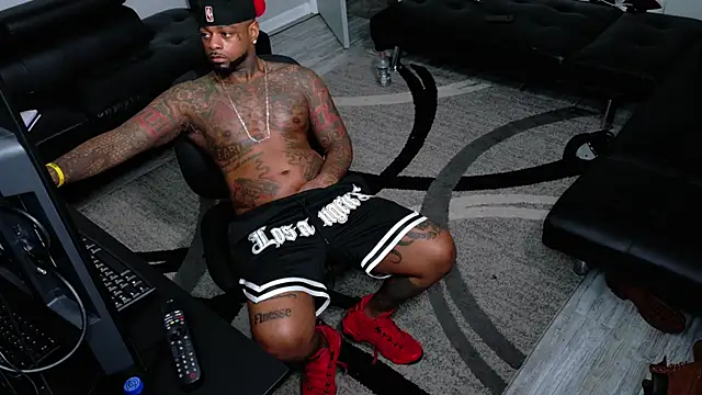 SLANGONDEMHOES online show from March 29, 2:41 pm