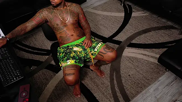 SLANGONDEMHOES online show from March 22, 11:45 am