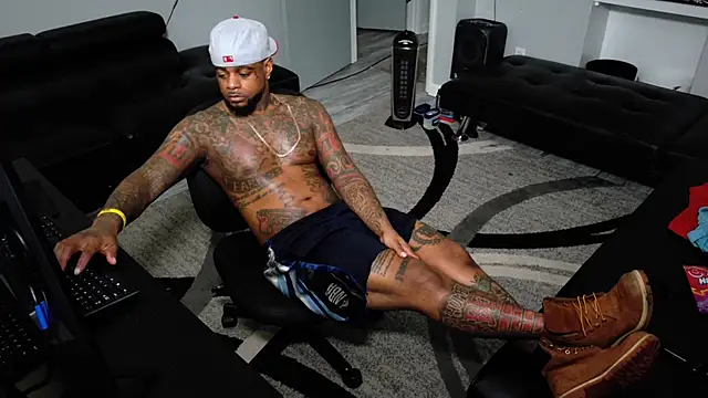 SLANGONDEMHOES online show from March 4, 6:15 pm