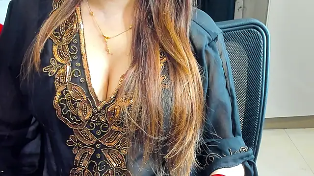 Shawtty Girl online show from October 25, 5:35 pm