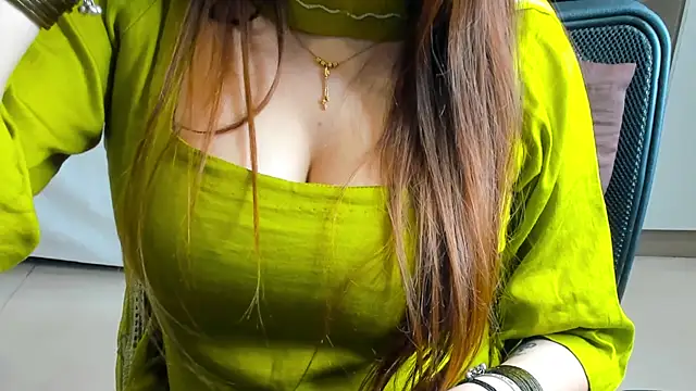 Shawtty Girl online show from October 29, 6:07 pm