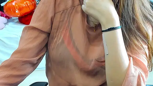 Shawtty Girl online show from November 2, 7:08 pm