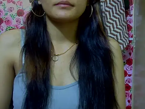 Snapshot of Amira90 chatting on September 18, 5:43 am Amira90 online show from September 18, 5:43 am