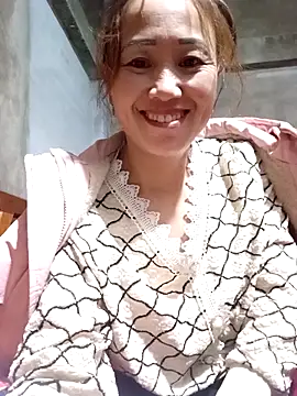 Snapshot of Fienjr chatting on November 30, 2:29 pm Fienjr online show from November 30, 2:29 pm