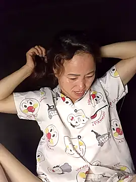 Snapshot of Fienjr chatting on November 9, 1:26 pm Fienjr online show from November 9, 1:26 pm