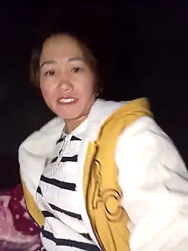 Snapshot of Fienjr chatting on November 19, 3:56 pm Fienjr online show from November 19, 3:56 pm