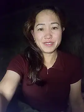 Snapshot of Fienjr chatting on November 13, 8:24 pm Fienjr online show from November 13, 8:24 pm