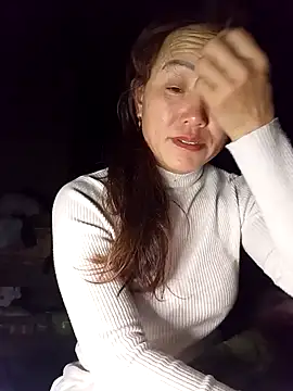 Snapshot of Fienjr chatting on November 5, 8:12 pm Fienjr online show from November 5, 8:12 pm