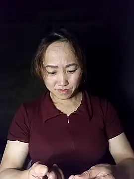 Snapshot of Fienjr chatting on November 12, 4:00 pm Fienjr online show from November 12, 4:00 pm