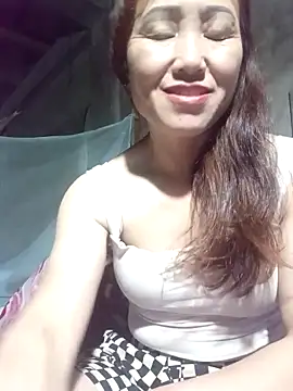 Snapshot of Fienjr chatting on October 25, 8:57 am Fienjr online show from October 25, 8:57 am