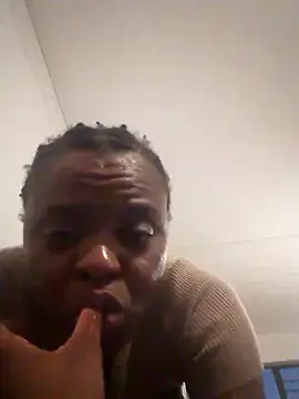 Snapshot of Angel_Kitty96 chatting on November 16, 5:06 pm Angel Kitty96 online show from November 16, 5:06 pm