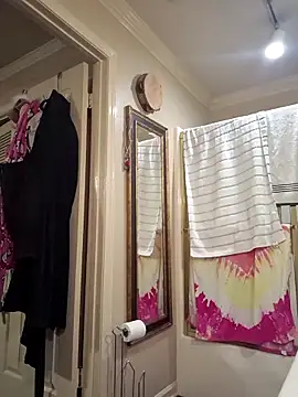 mresquared online show from February 24, 10:21 pm