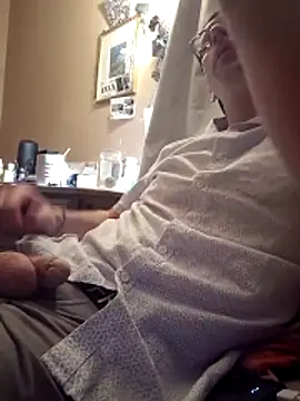 mresquared online show from March 6, 7:53 pm