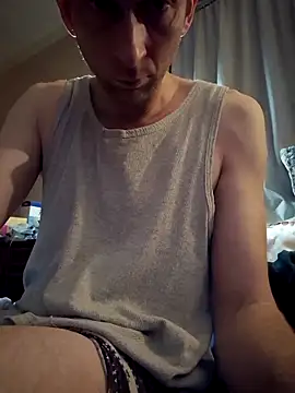 mresquared online show from April 15, 3:56 am