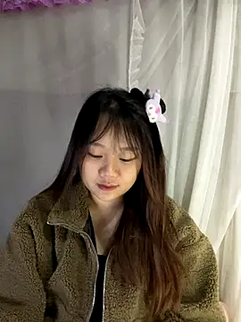 Hinne07 online show from November 26, 1:38 am