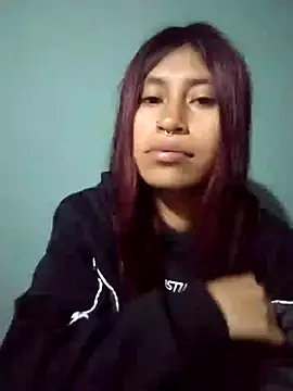 Snapshot of Pocahontas_tw chatting on November 13, 2:15 am Pocahontas tw online show from November 13, 2:15 am