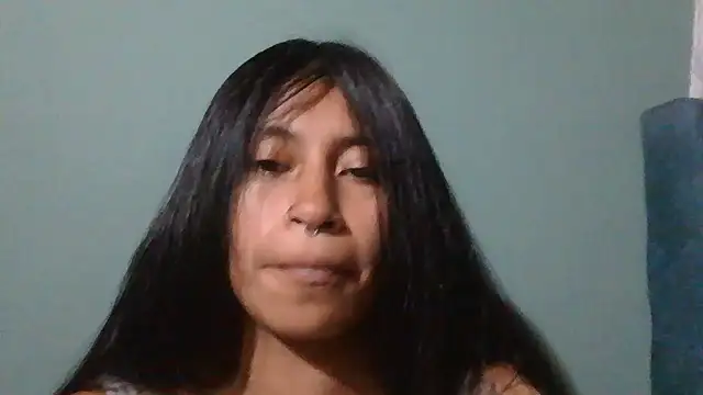 Snapshot of Pocahontas_tw chatting on December 2, 6:20 pm Pocahontas tw online show from December 2, 6:20 pm