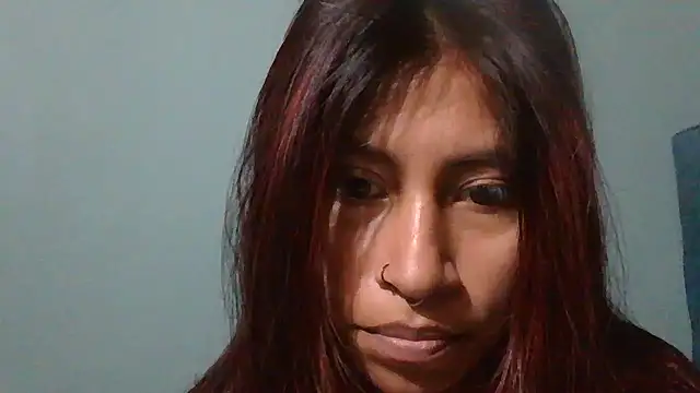 Snapshot of Pocahontas_tw chatting on December 1, 2:51 pm Pocahontas tw online show from December 1, 2:51 pm