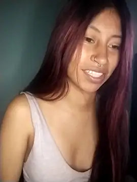 Snapshot of Pocahontas_tw chatting on November 17, 2:21 pm Pocahontas tw online show from November 17, 2:21 pm